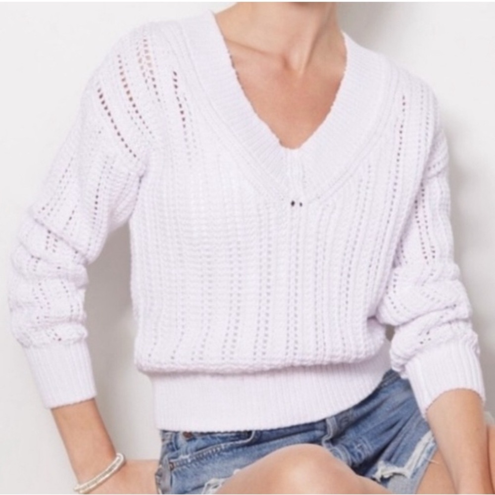 Design History White V-Neck Open Weave Knit Sweater